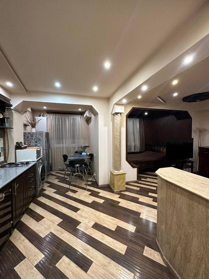 Studio Apartment Little Center, Heart Of Erevan Exterior foto